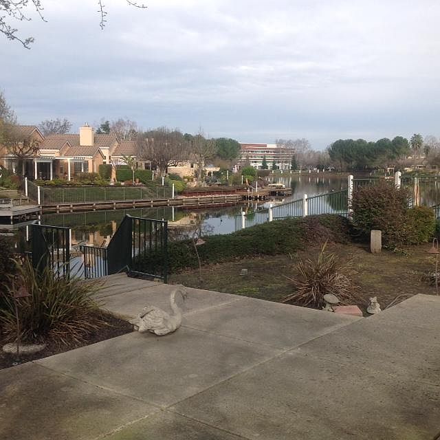Beautiful lakeviews from your backyard
