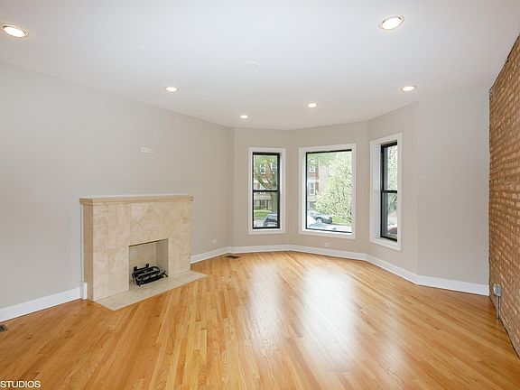 2nd image of 6211 S University Ave APT 1S