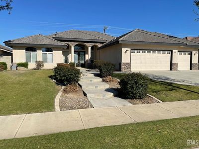 1808 Three Bridges Way, Bakersfield, CA, 93311