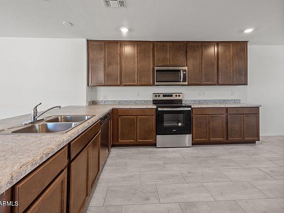 3rd image of 1710 W PINKLEY Circle