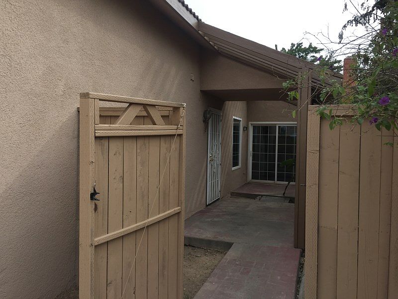 2nd image of 2233 S Matus Ave
