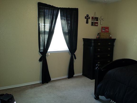 5th image of 680 E 135th St S