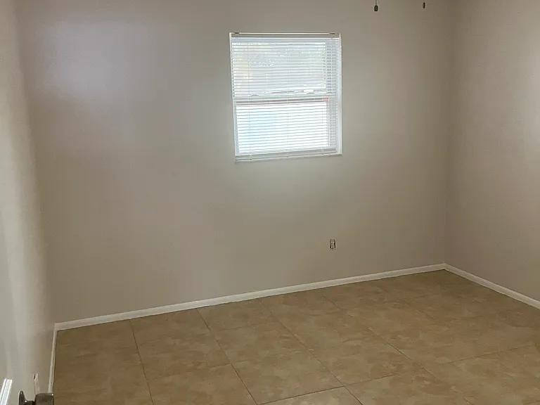 3535 Dahlia Pl #B — Photo 8