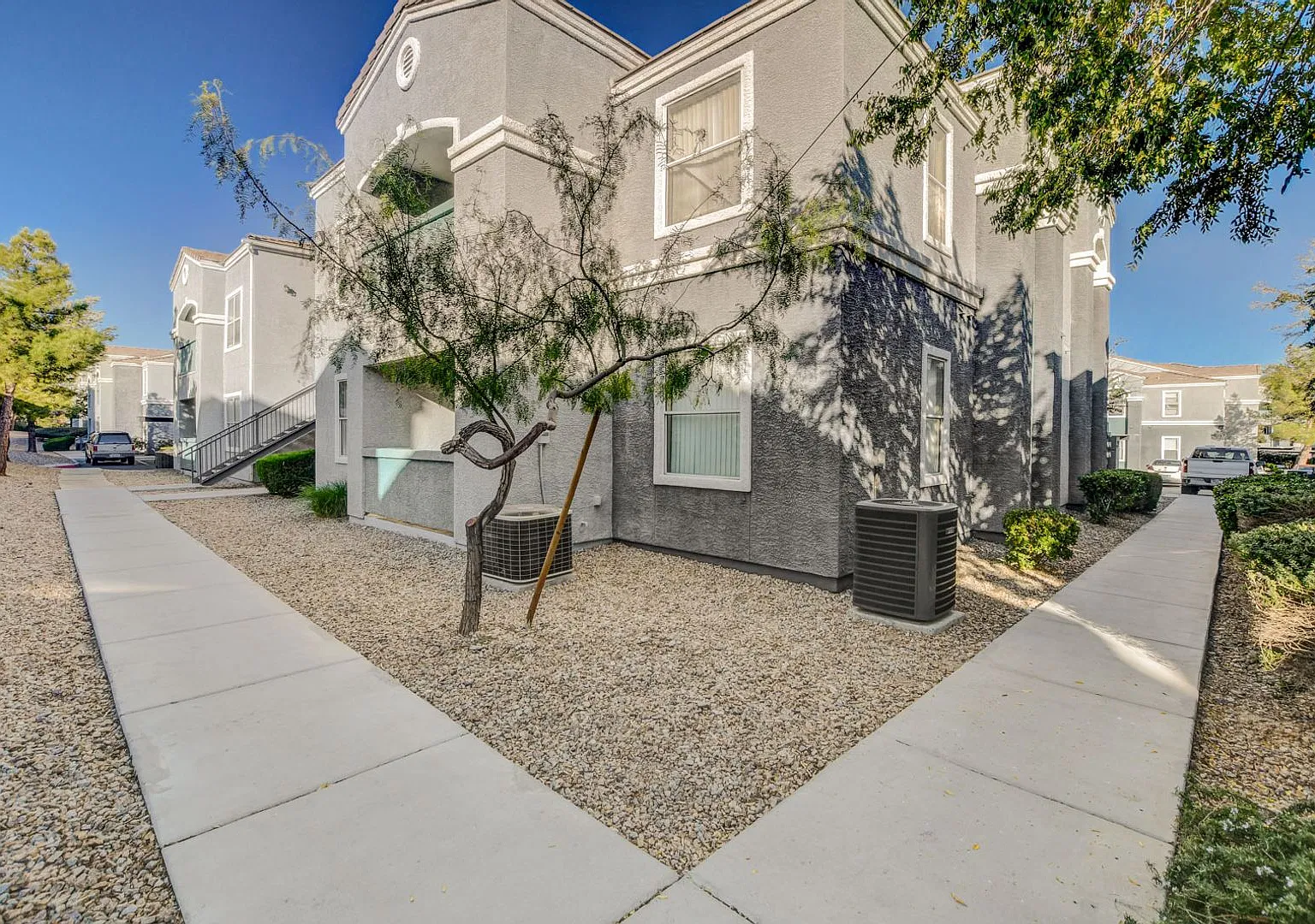 Location! Location! Location! Move-In Ready 3-Bedroom Condo In Centennial Hills! — Photo 2