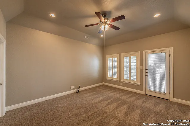 25304 Wentworth Way — Photo 41