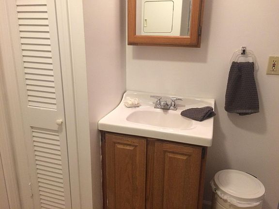 Full bath with closet 