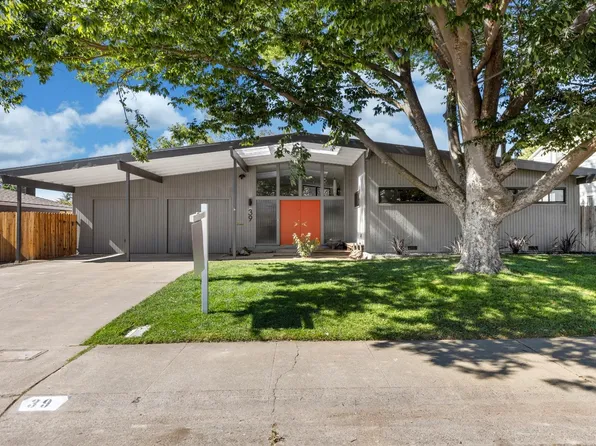 39 Shoreline Cir, Sacramento, CA 95831