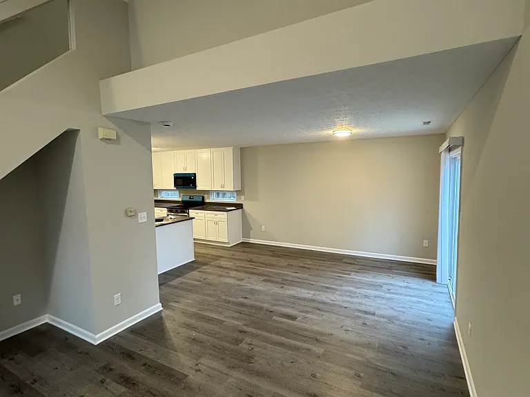 2400 Grand Fir Dr — Photo 5