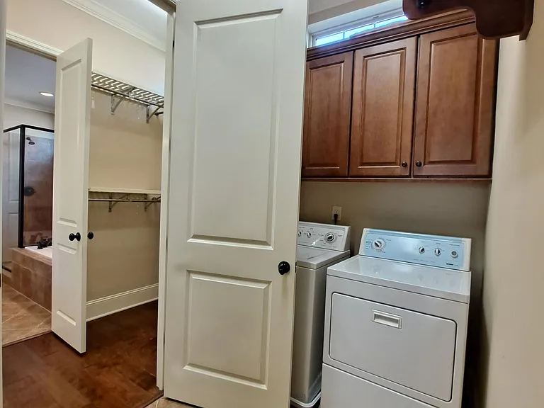 12170 Inglecrest Ln — Photo 32