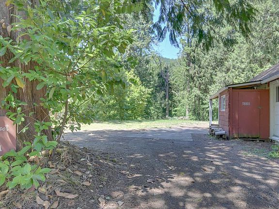 4th image of 58801 SE Cabin Ln