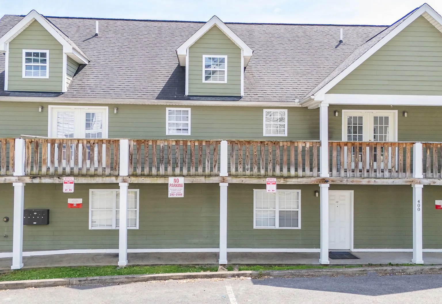 400 Forest Ave | 2 Bed, 3 Bed, & 4 Bed Options — Photo 3