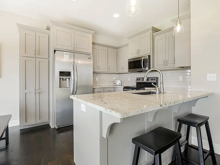 1505 Shane Ln — Photo 11