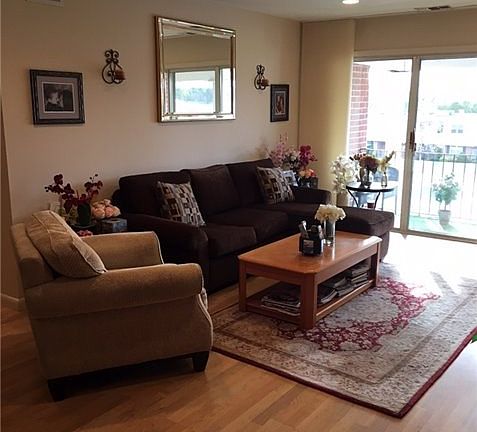 3rd image of 129 Santa Barbara Dr