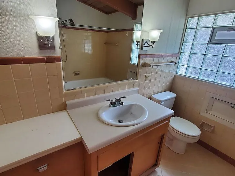 7611 W Arthur Ave. 3 unit — Photo 16