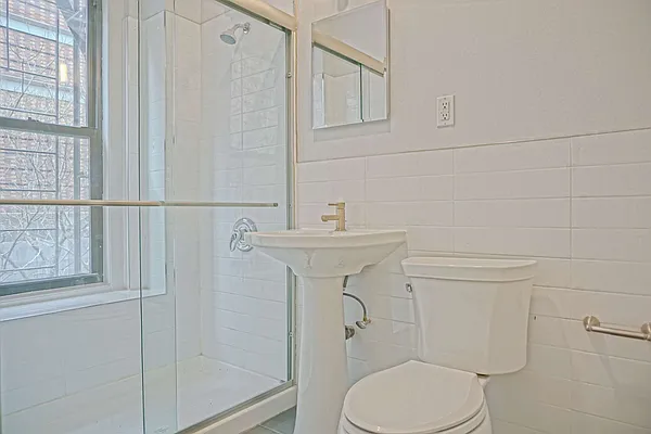 Rented by Compass | media 16