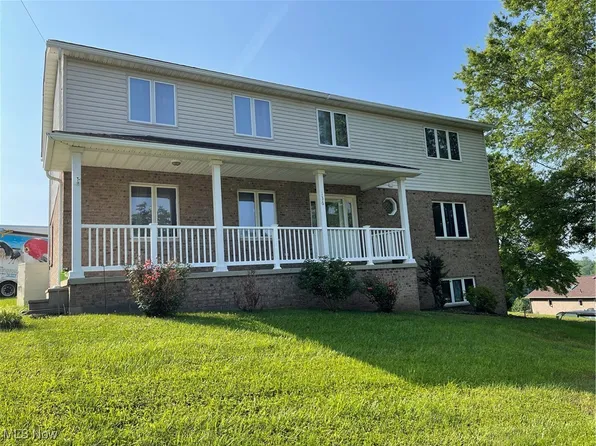 136 Scenic Hls, Parkersburg, WV 26104