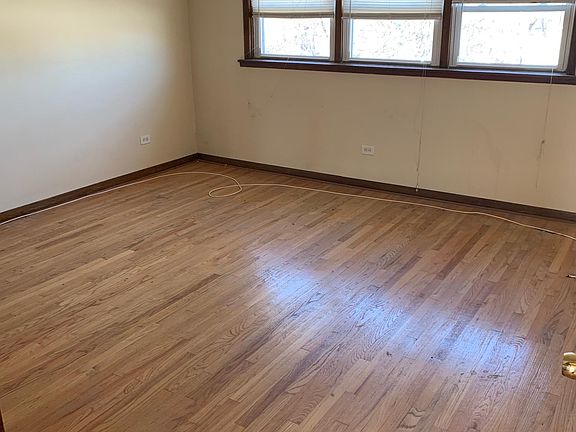 3rd image of 3525 S Central Ave APT 2W