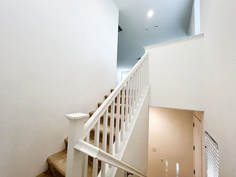 8428 Amber Valley Ln — Photo 20
