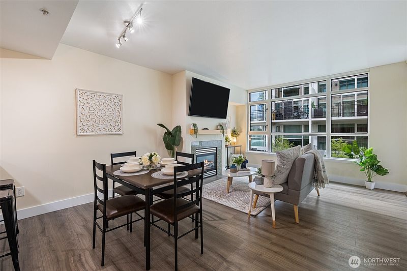 3rd image of 1420 Terry Avenue #607
