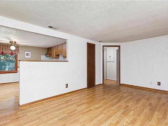 5th image of 9000 E 52nd Ter