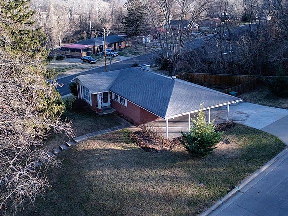 2nd image of 8908 Woestboul St