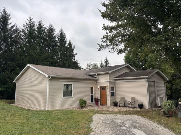 20294 State Highway 16, Ashmore, IL 61912