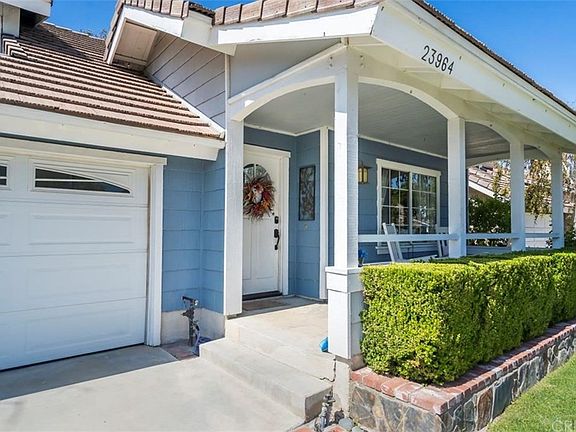 3rd image of 23964 Bennington Dr