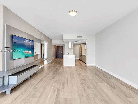 4th image of 17301 Biscayne Blvd APT 1106