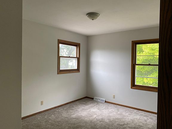 5th image of W52N204 Pierce Ave
