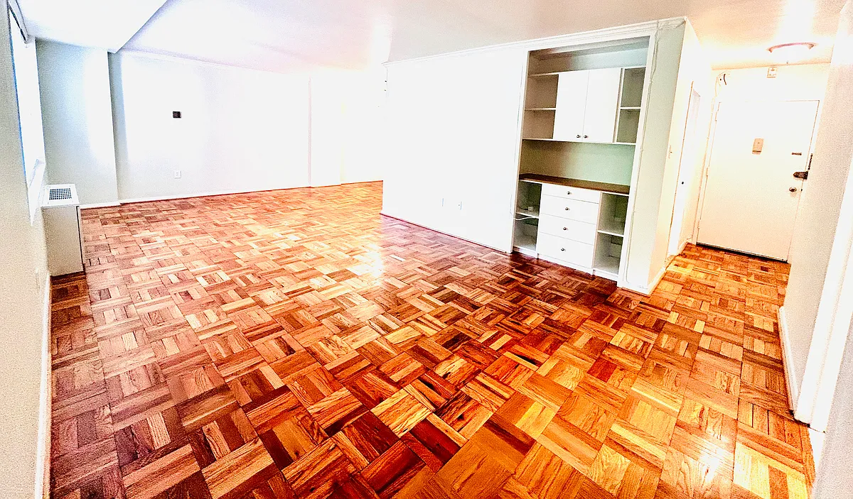 Livingroom - 4000 Tunlaw Rd NW #312