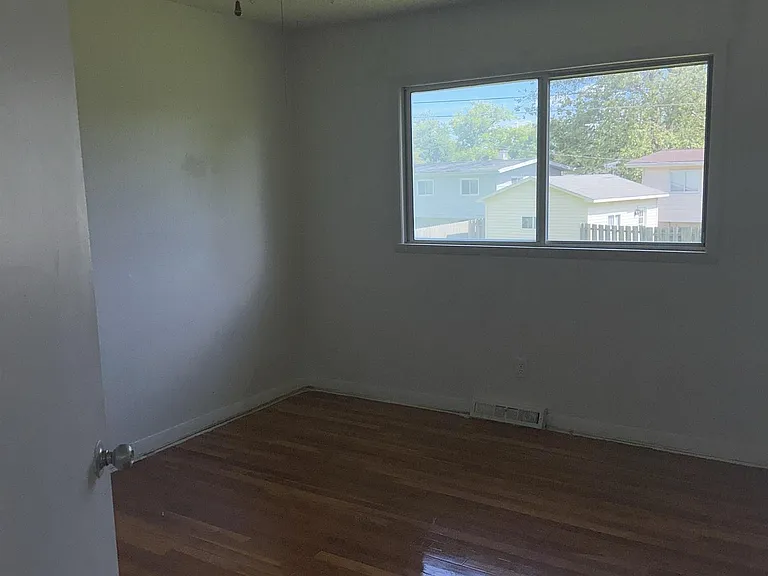 3235 Schilling St — Photo 23