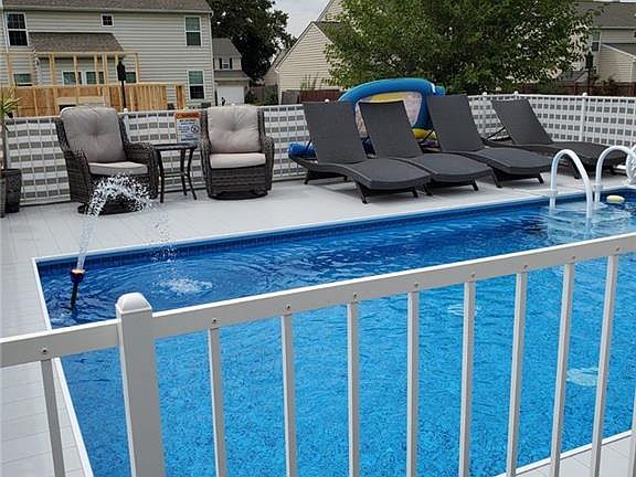 4th image of 2106 Willow Oak Ct