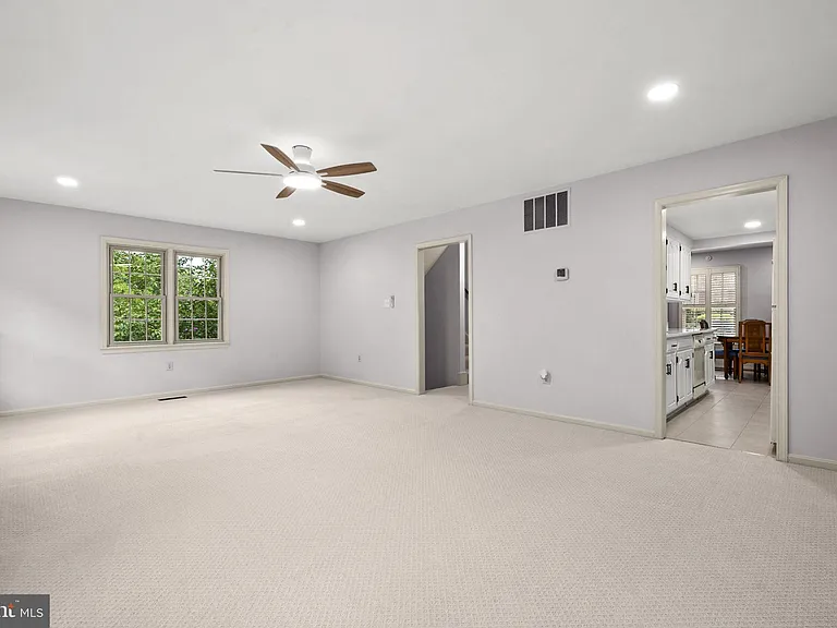 6056 Morgan Ct — Photo 14