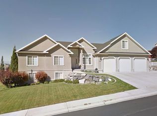 9425 N 3830th St W, Cedar Hills, UT 84062