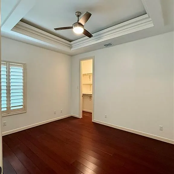 2818 Esmeralda St — Photo 18