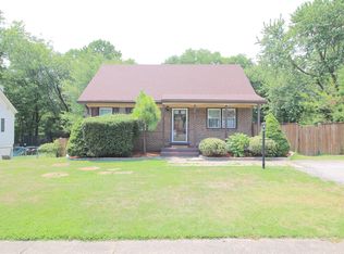 12904 Kidwell Dr, Woodbridge, VA 22193