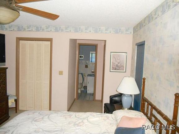 4th image of 55 N Country Club Dr