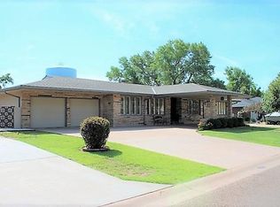1821 N Calhoun Ave, Liberal, KS 67901
