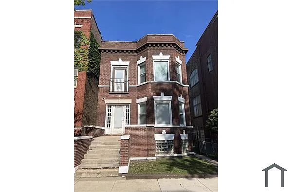 Building Photo - 6151 S Langley Ave #1