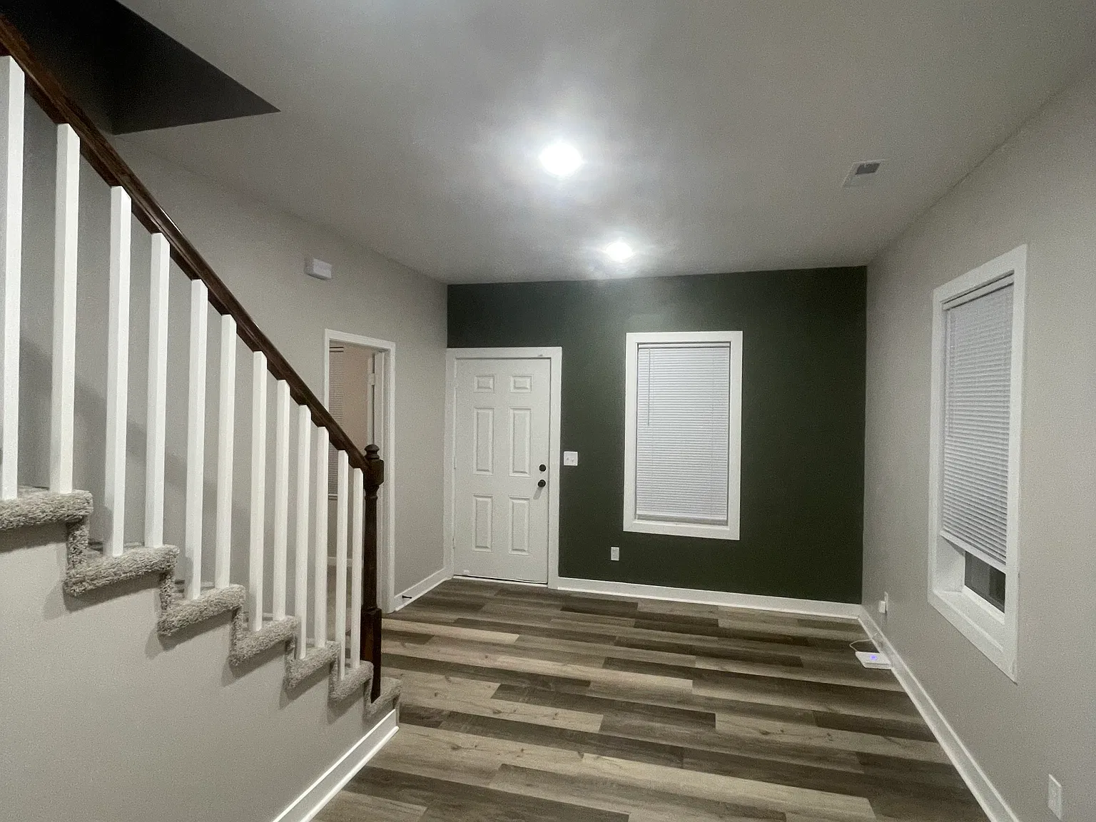 4 bed, 1026 sqft, $1,650 — Photo 4
