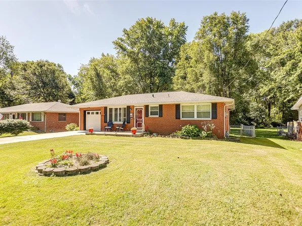 3105 Mission Rd, Alton, IL 62002