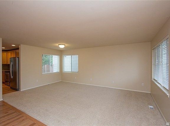 3rd image of 1752 182nd St E