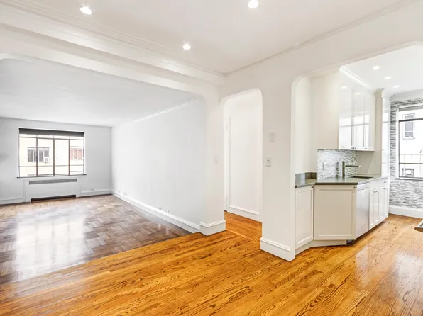 255 W 23rd St APT 5CE, Manhattan, NY 10011