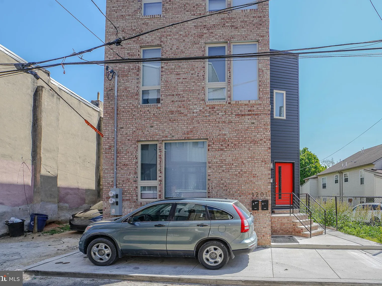 2 bed, 2.0 bath, 1170 sqft, $1,800 — Photo 2
