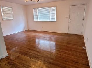 207 Buena Vista St, Winder, GA 30680