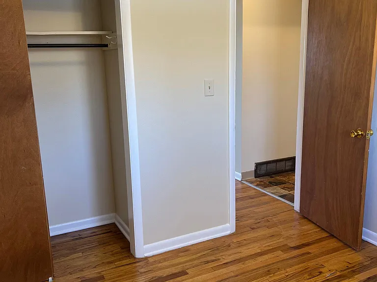 517 Wood St — Photo 10