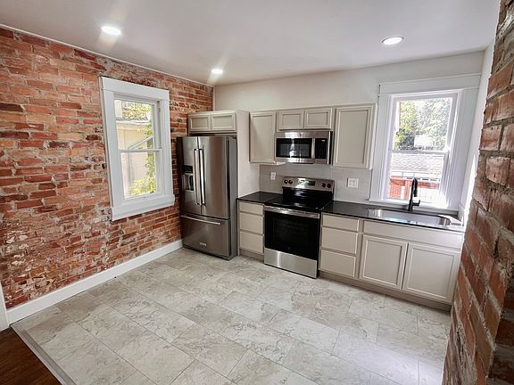 4th image of 817 16th St #A