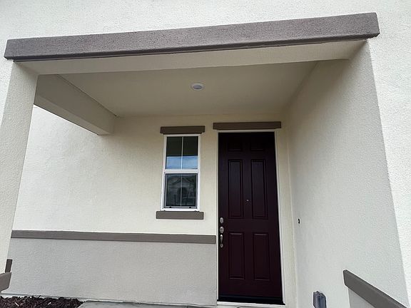 3rd image of 412 Pismo Dr