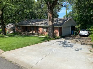 9 Lorna Dr, Little Rock, AR 72205