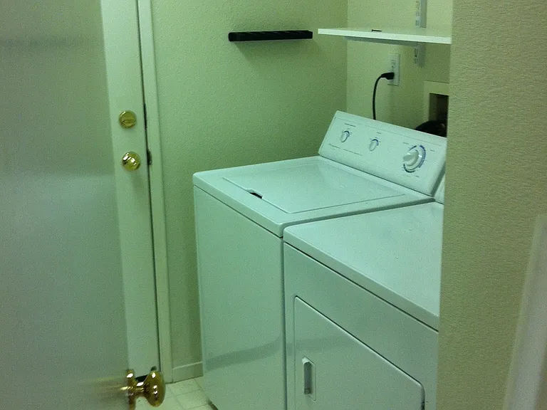 4108 Atlantis Dr — Photo 9